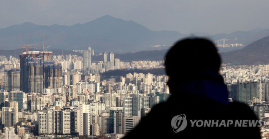 서울 남산에서 바라본 시내 아파트 모습. 연합뉴스